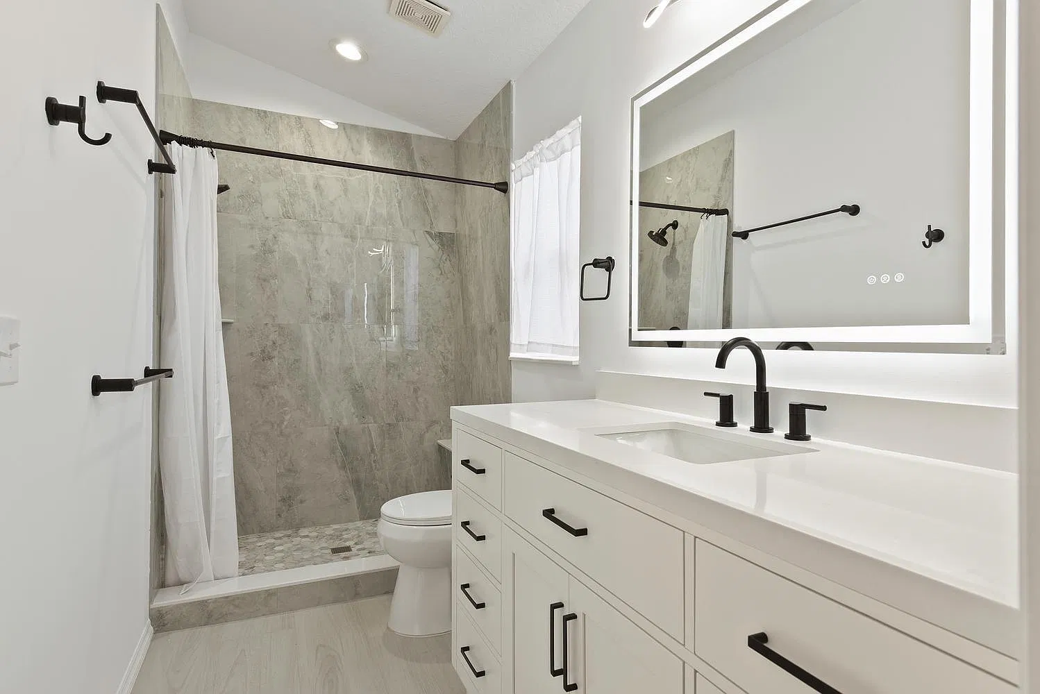 3 bed, 2.0 bath, 1338 sqft, $3,000 — Photo 4