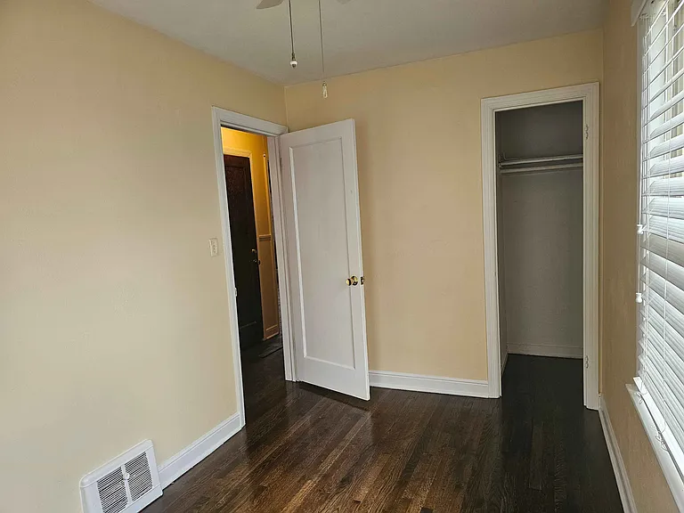 303 W Hawley St — Photo 20