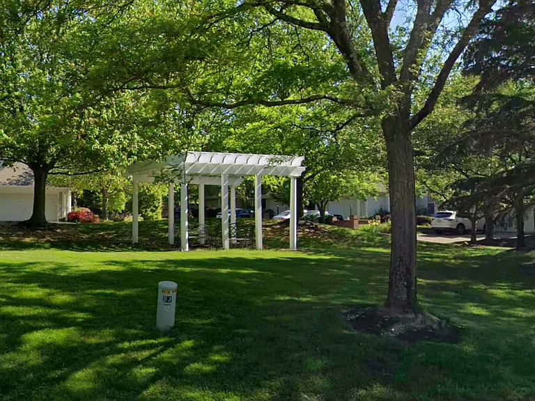 9812 Bolton Village Ct — Photo 3