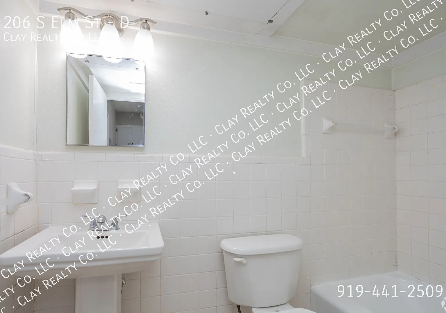Discover Modern Living at Elm Villa Apartments in Greenville! — Photo 4