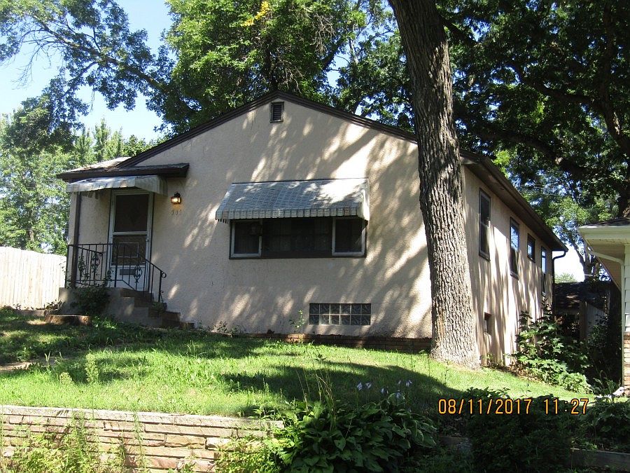1st image of 711 Hawthorne Ave E