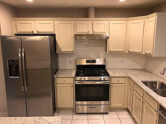 5th image of 12323 Glenmeadow Dr