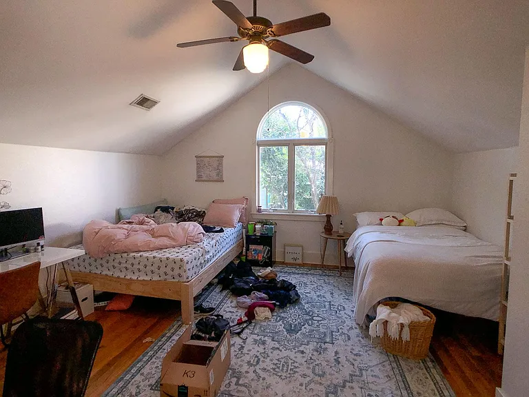 5100 Avenue H #A — Photo 3