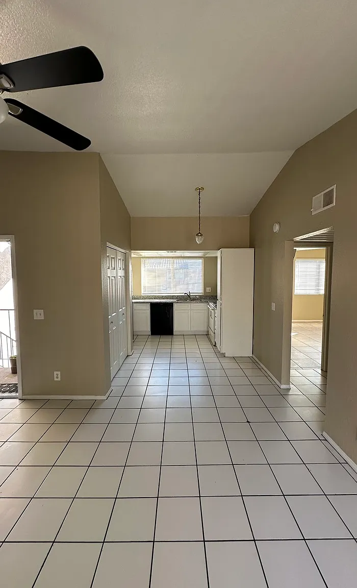 2 bed, 2.0 bath, $995 — Photo 3