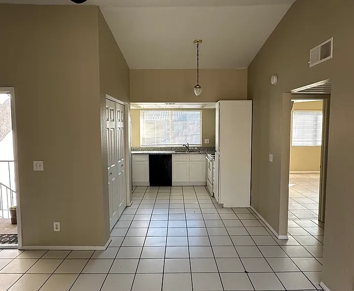 1554 W Sahuaro Dr #3 — Photo 3