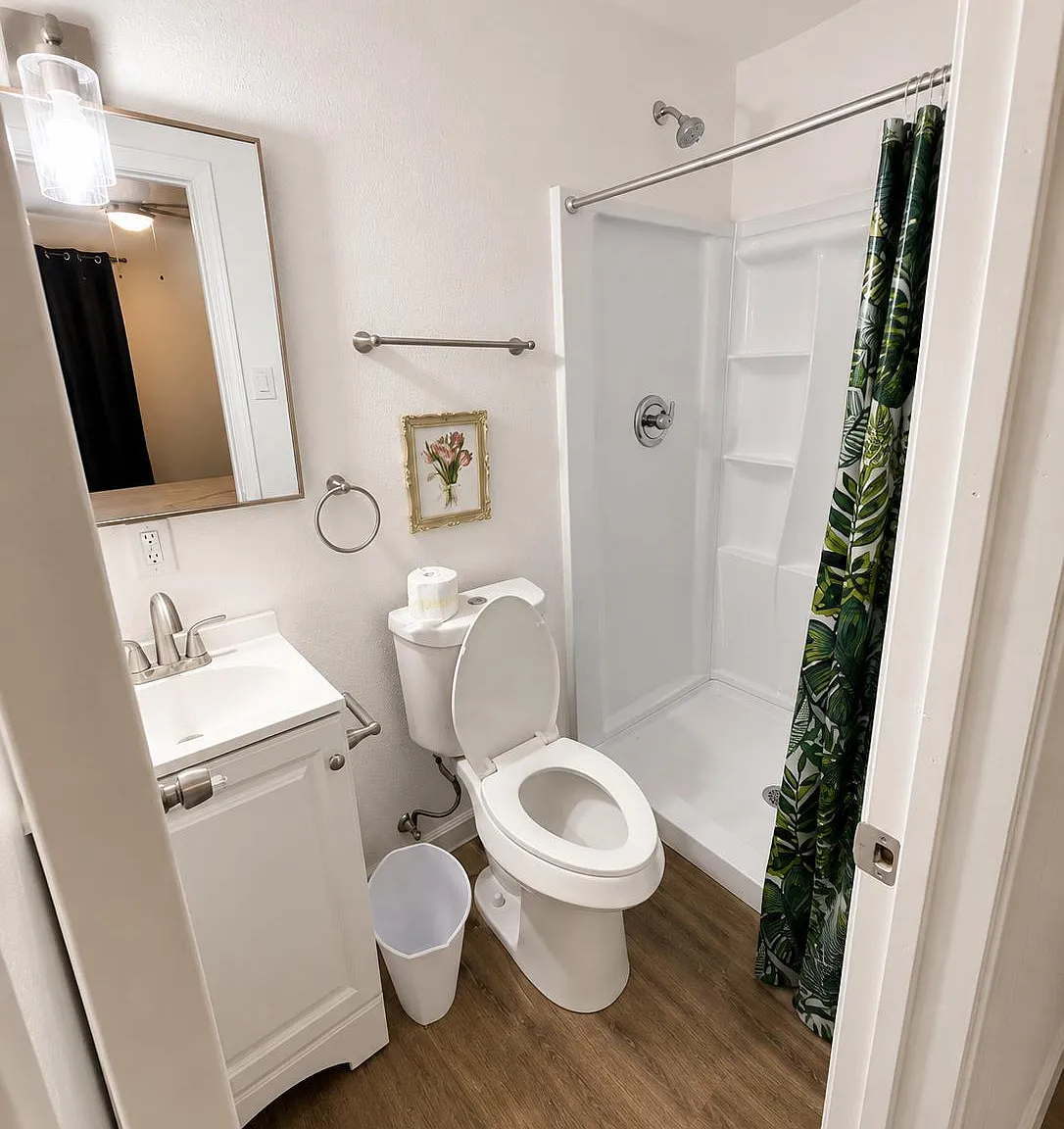 4 bed, 5.0 bath, 1960 sqft, $1,299 — Photo 3