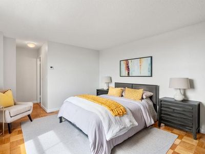 60 Longwood Ave APT 602, Brookline, MA, 02446