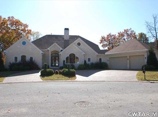 210 Emerald Lake Dr, Jackson, TN 38305