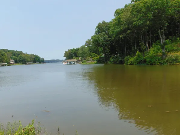 5 Wilson Lake Shrs, Muscle Shoals, AL 35661