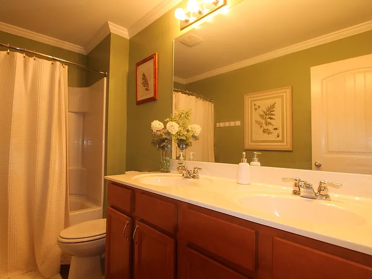 1252 Oxford Village Cv — Photo 5