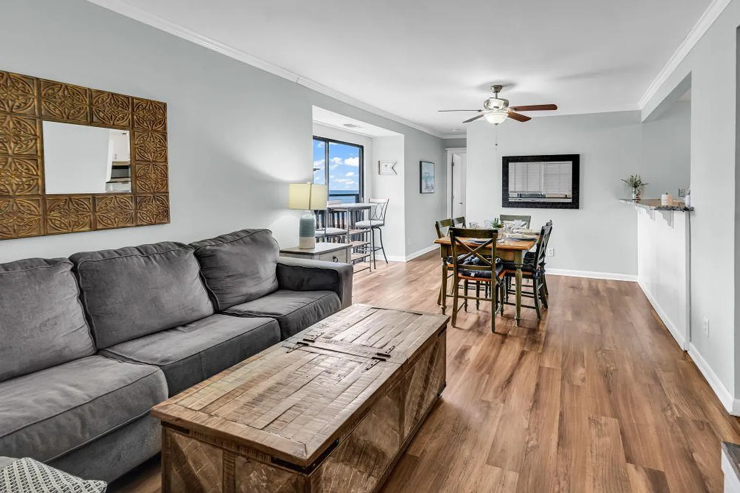 2 bed, 3.0 bath, 1130 sqft, $3,921 — Photo 2