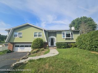 107 Ridge Rd, Factoryville, PA 18419