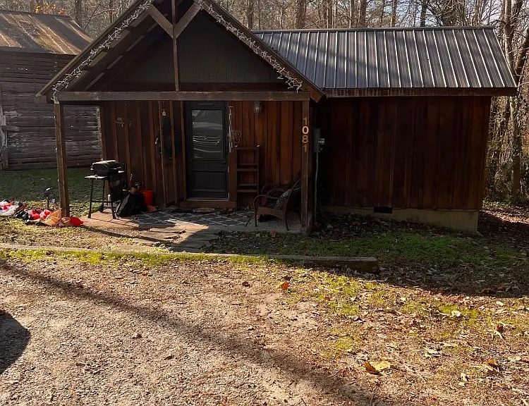 1081 Morrison Moore Pkwy W — Photo 1