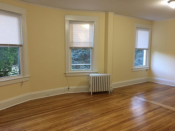 3rd image of 648 Valley Ave