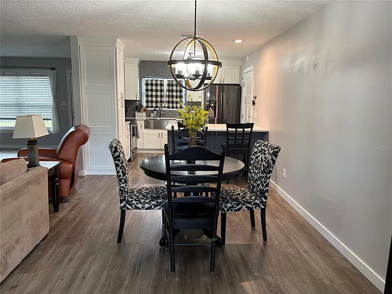 10010 Gannon Ln — Photo 15