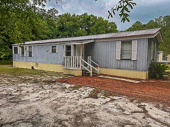 2nd image of 332 NW Park Dr