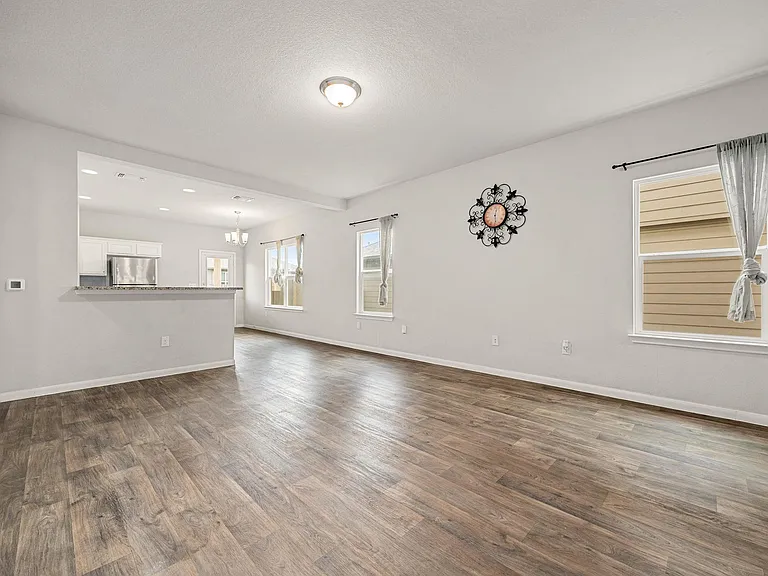 13925 Heywood Dr — Photo 13