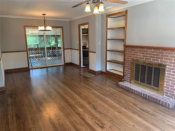 3rd image of 315 Winona St