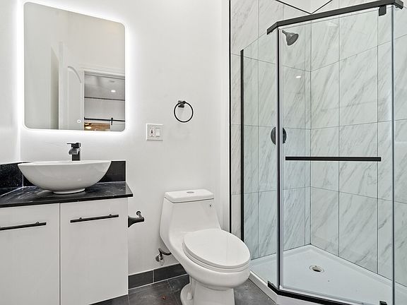 5th image of 6617 S Langley Ave #1