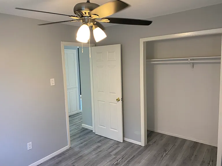 729 Lisa Ln — Photo 14