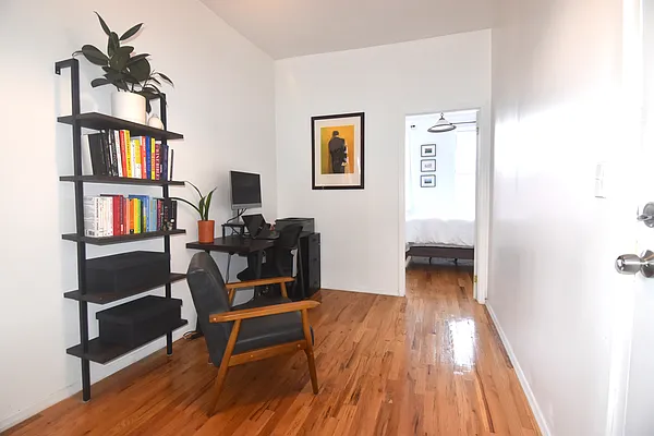 Rented by The Agency | media 8