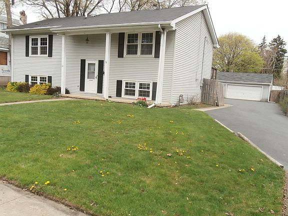 2nd image of 111 E Pine Ave