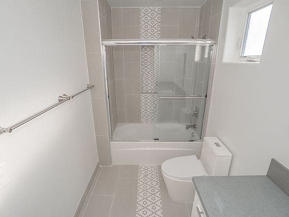 2nd image of 3913 Brighton Ave #1/2