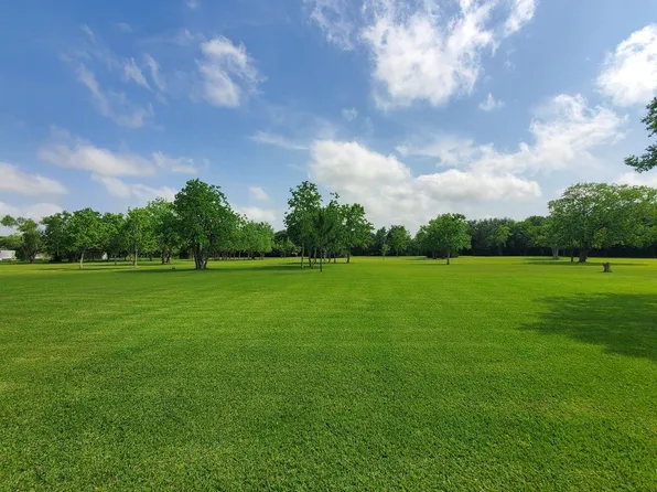 7808 Carolyn St, Santa Fe, TX 77517