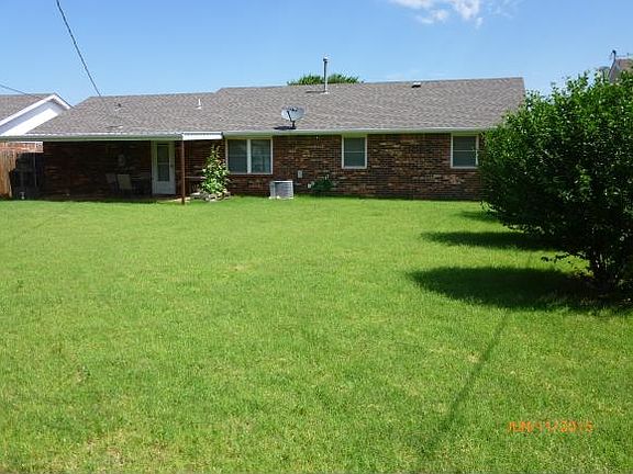 3rd image of 402 Kimberly Dr