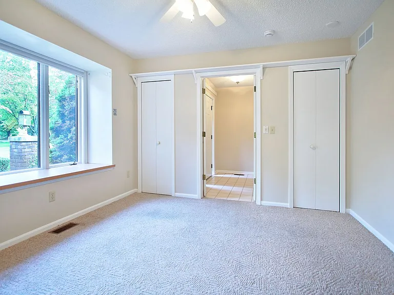 854 York Ave — Photo 9