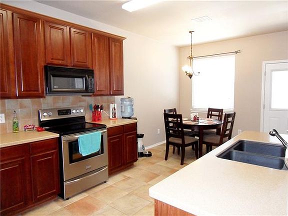 4th image of 1589 Mahogany Dr