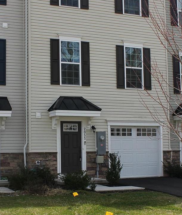 1st image of 2055 Rivers Dr