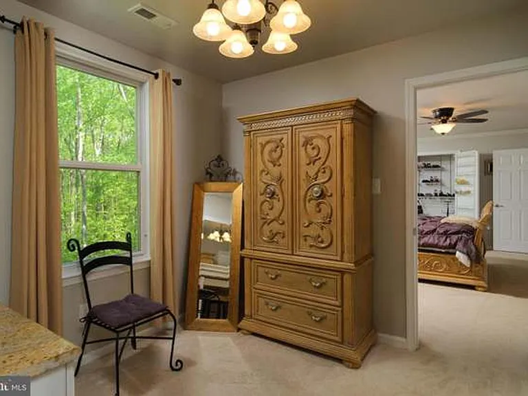 391 Windermere Dr — Photo 28