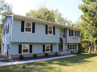 267 Toad Pasture Rd, Middletown, NY 10940