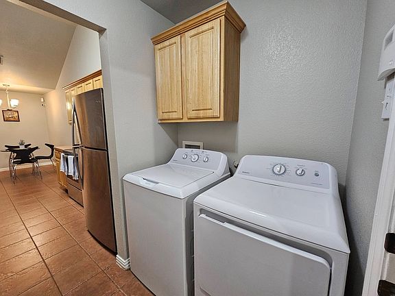 5th image of 1505 Estrella Dr