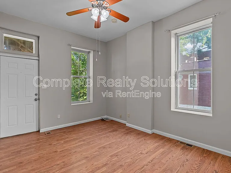 3021 Iowa Ave #1F — Photo 13