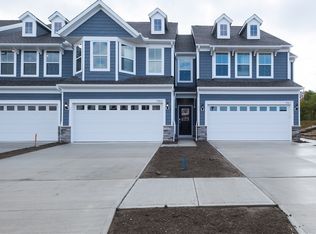 950-4 Memory Ln, Aurora, OH 44202