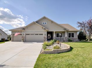 1728 Spring Meadow Ln, Racine, WI 53406