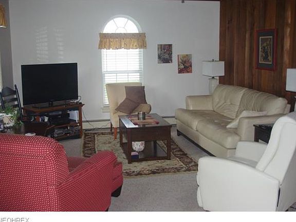 4th image of 100 Dartmouth Ave
