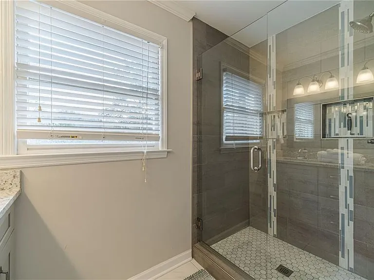 691 Harbor Cv — Photo 30