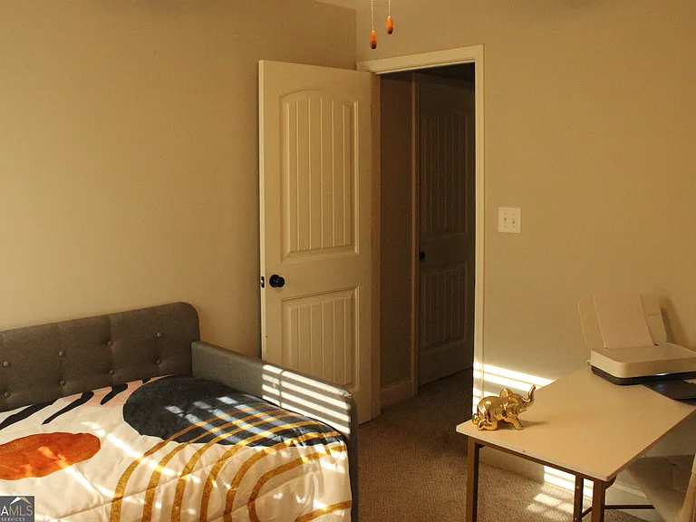 111 Sourwood Ln — Photo 16