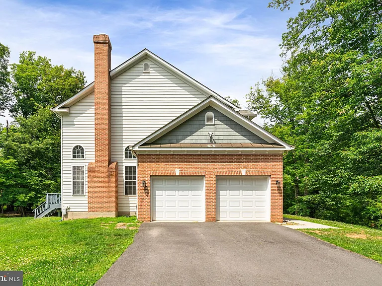 19033 Otley Rd — Photo 48