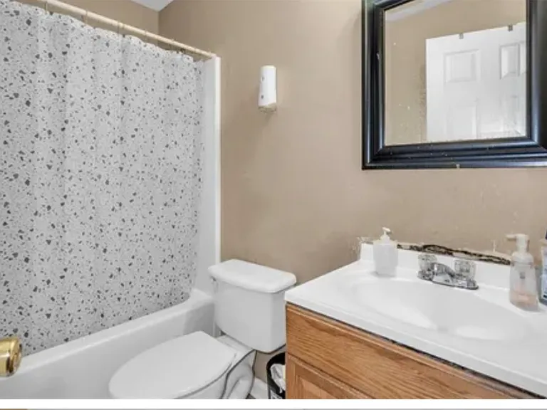 304 Clearsprings Dr — Photo 14