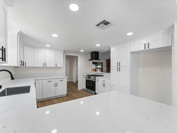 43037 Sachs Dr, Lancaster, CA 93536