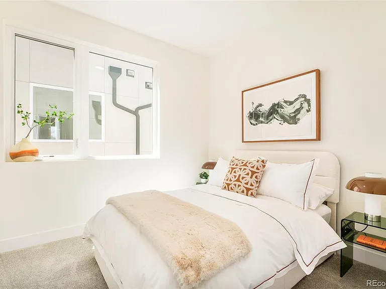 2105 S Galapago St #12 — Photo 19