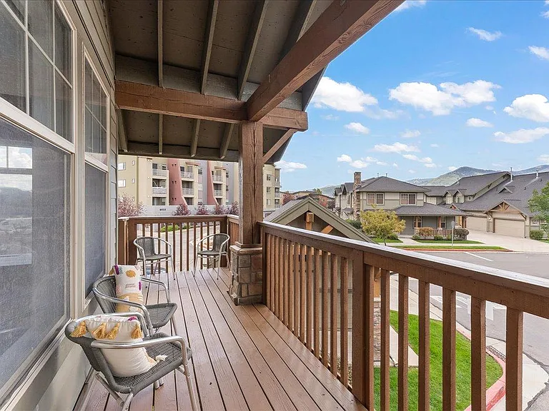 1541 Redstone Ave #E — Photo 30