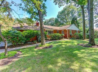 71 Grassy Pond Dr, Smithtown, NY 11787