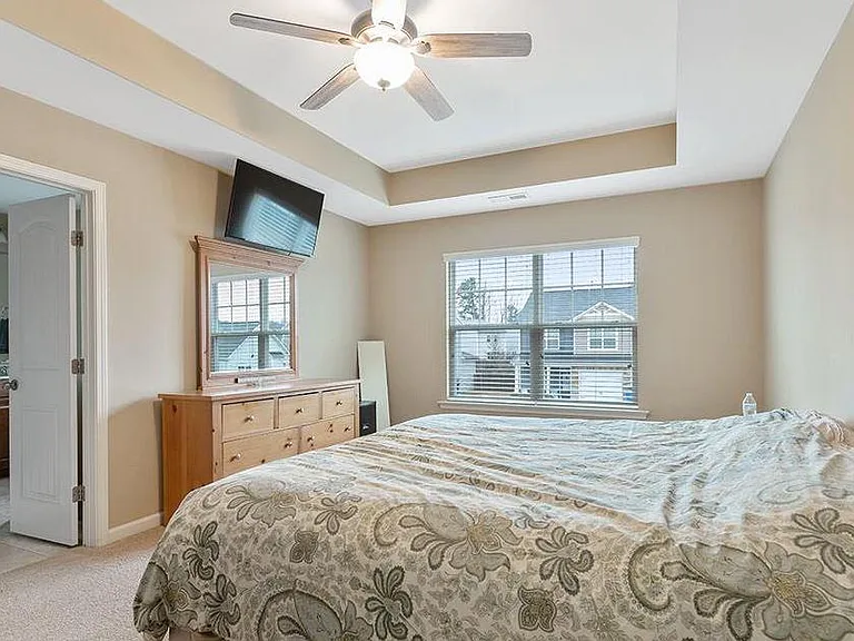 715 Hunters Ridge Dr — Photo 9