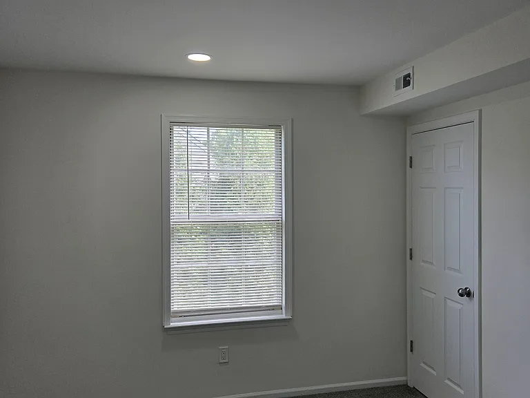 593 S Dove Rd #B — Photo 16