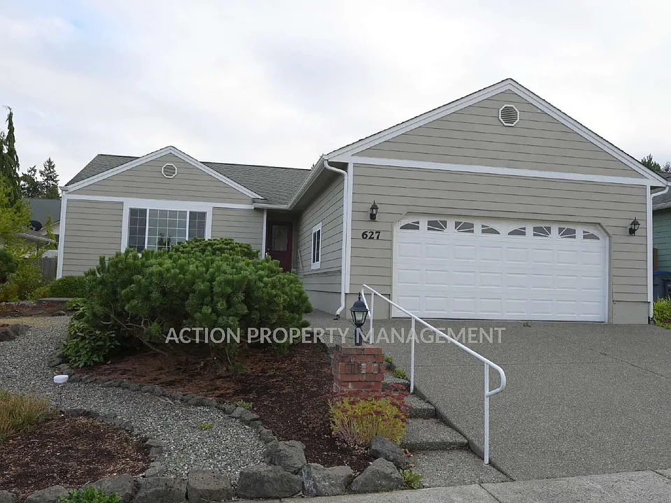 627 W Summer Breeze Ln